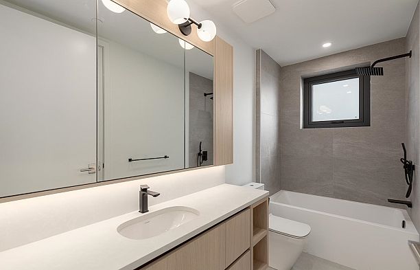 2 3186 W 11th Avenue Kitsilano