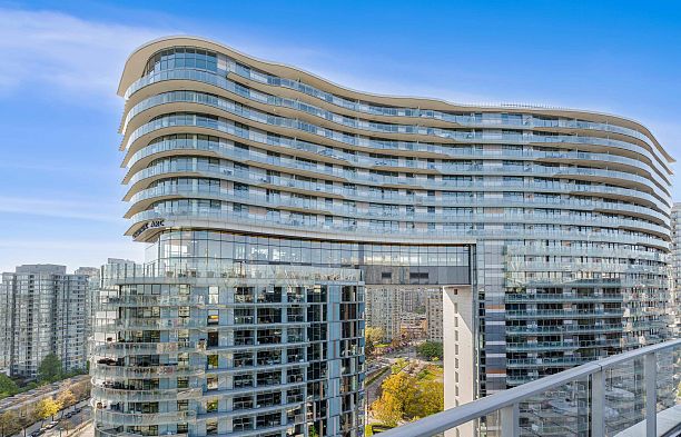1585 87 Nelson Street Yaletown