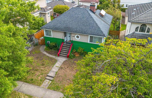 5670 Columbia Street Cambie