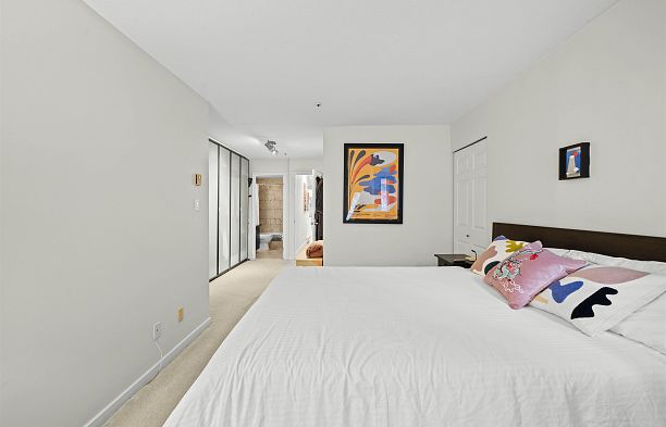 1868 W 8th Avenue Kitsilano