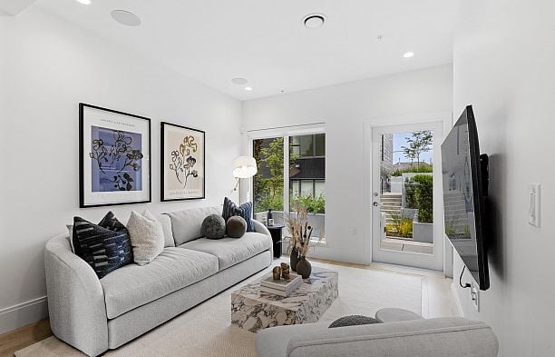 555 W 26th Avenue Cambie