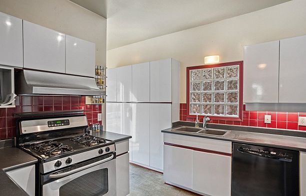 1842 Macdonald Street Kitsilano