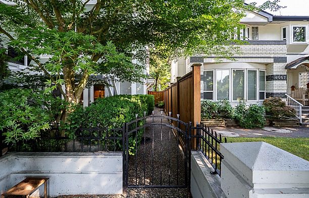 102 3188 Camosun Street Point Grey