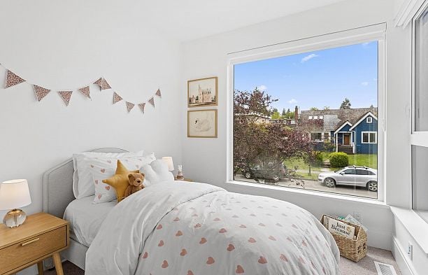 555 W 26th Avenue Cambie