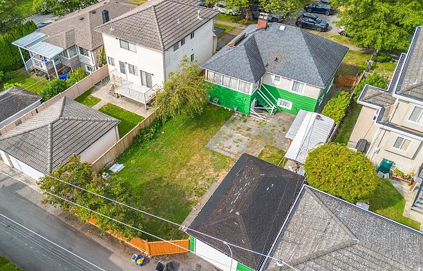 5670 Columbia Street Cambie