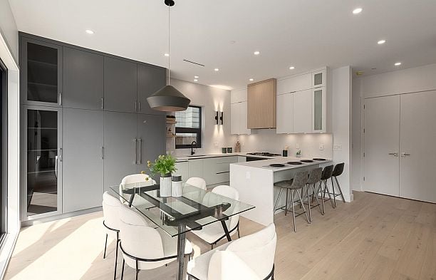 2 3186 W 11th Avenue Kitsilano