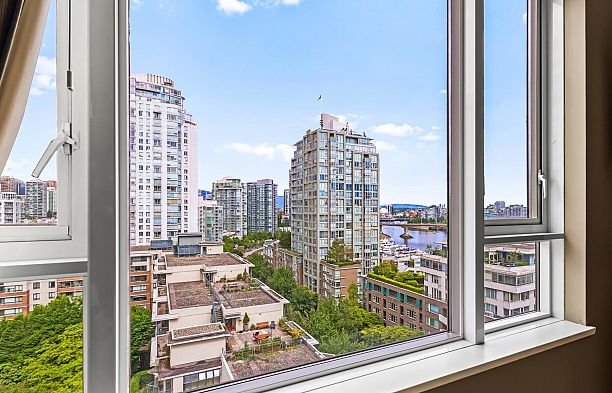 1605 1383 Marinaside Crescent Yaletown