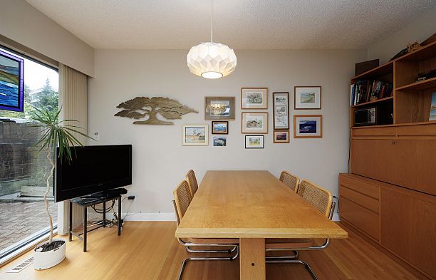 4042 Yew Street Quilchena