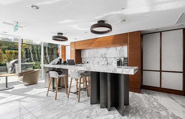 1585 87 Nelson Street Yaletown