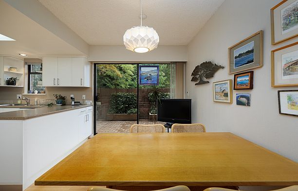 4042 Yew Street Quilchena