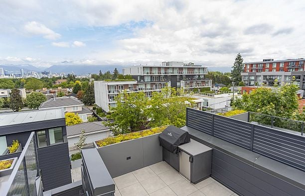 555 W 26th Avenue Cambie