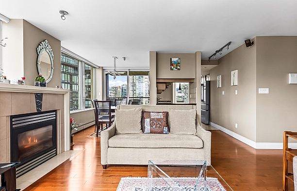 1605 1383 Marinaside Crescent Yaletown