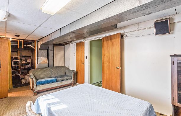 5670 Columbia Street Cambie