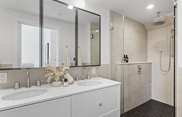 555 W 26th Avenue Cambie