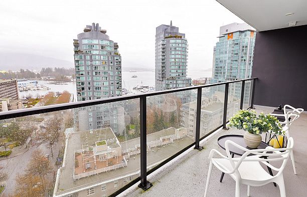 1201 620 Cardero Street Coal Harbour