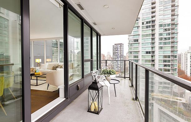 1201 620 Cardero Street Coal Harbour