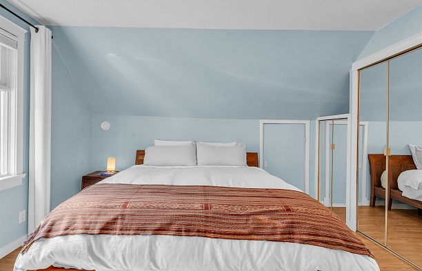 4 2535 W 6th Avenue Kitsilano