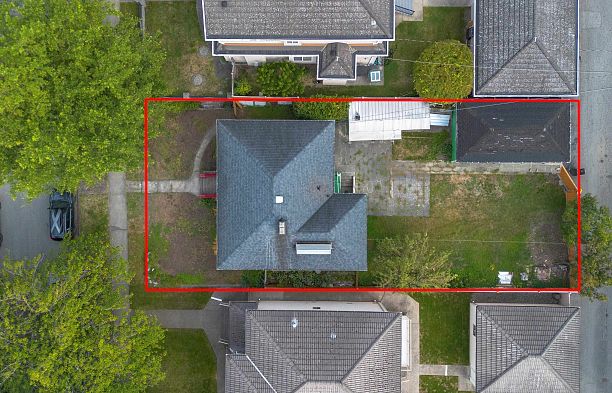 5670 Columbia Street Cambie