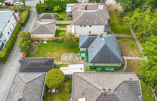5670 Columbia Street Cambie