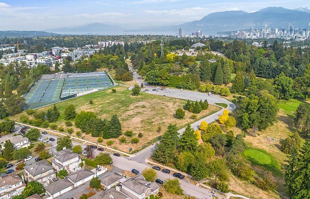 5670 Columbia Street Cambie