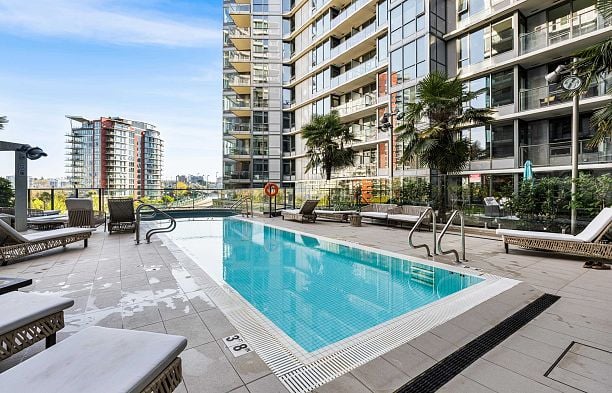 1585 87 Nelson Street Yaletown