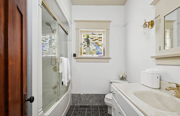 4190 W 11th Avenue Point Grey