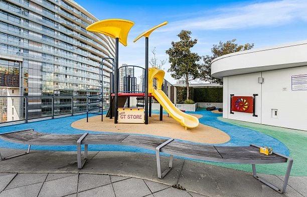 1585 87 Nelson Street Yaletown