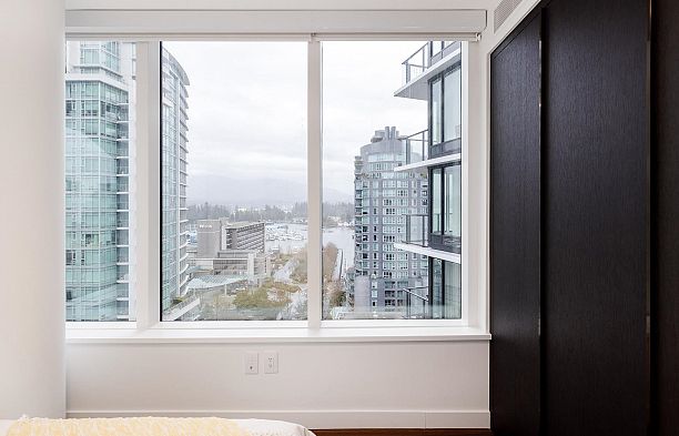 1201 620 Cardero Street Coal Harbour