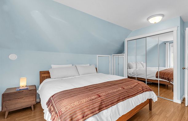 4 2535 W 6th Avenue Kitsilano