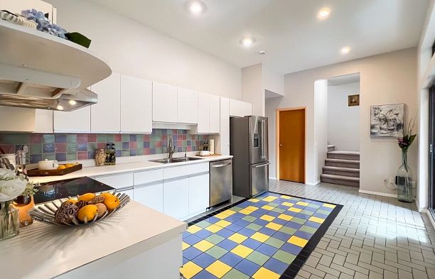2236 W 18th Avenue Arbutus