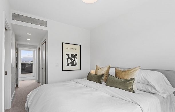 555 W 26th Avenue Cambie