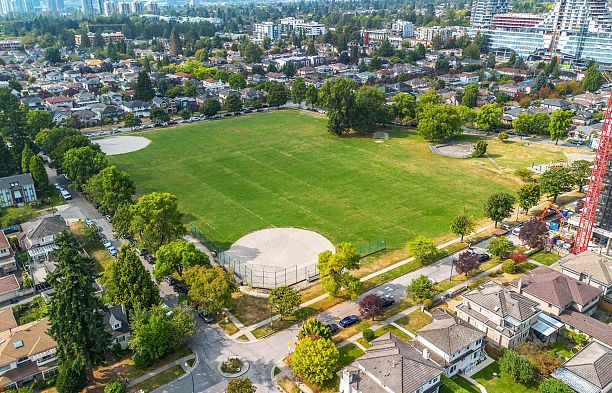 5670 Columbia Street Cambie
