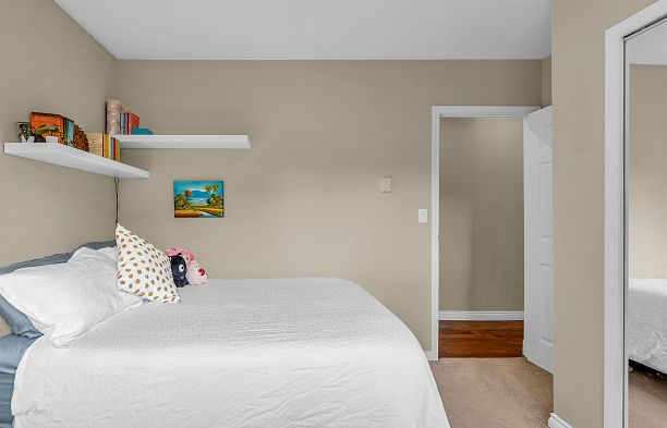 4 2535 W 6th Avenue Kitsilano