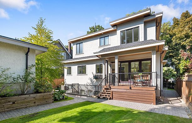 4146 Crown Crescent Point Grey