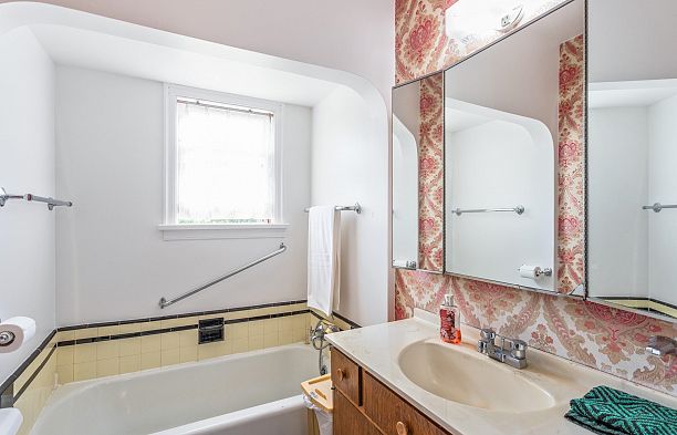 5670 Columbia Street Cambie