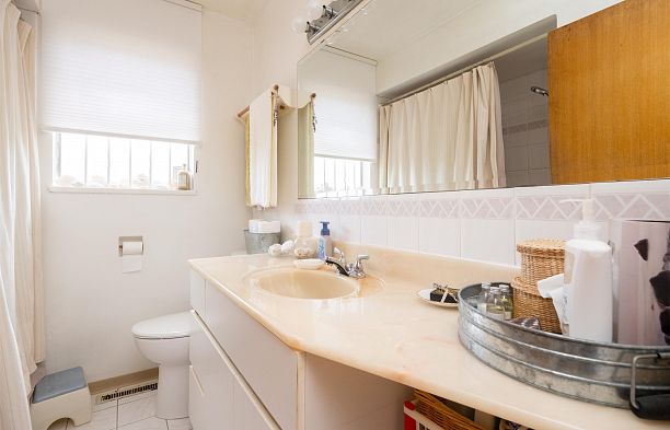 670 W 20th Avenue Cambie