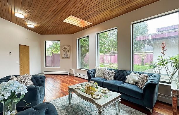 2236 W 18th Avenue Arbutus