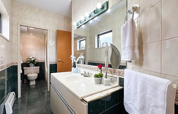 2236 W 18th Avenue Arbutus