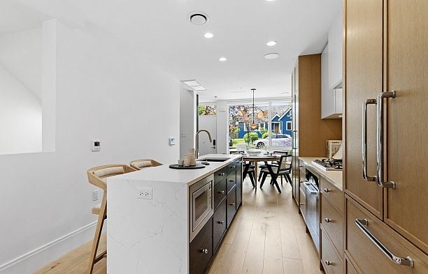 555 W 26th Avenue Cambie