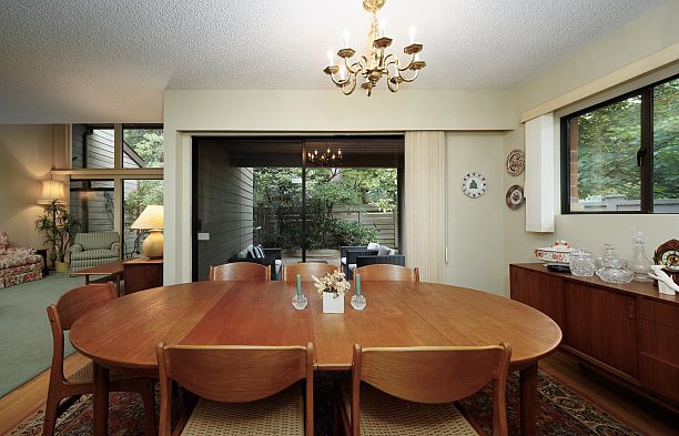 4042 Yew Street Quilchena