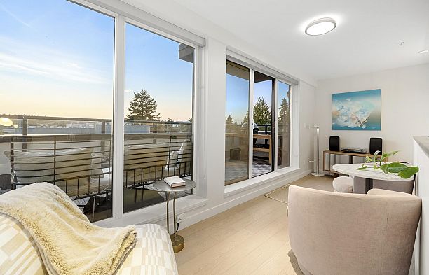211 1961 Collingwood Street Kitsilano