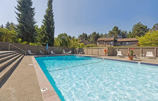 4005 Vine Street Quilchena