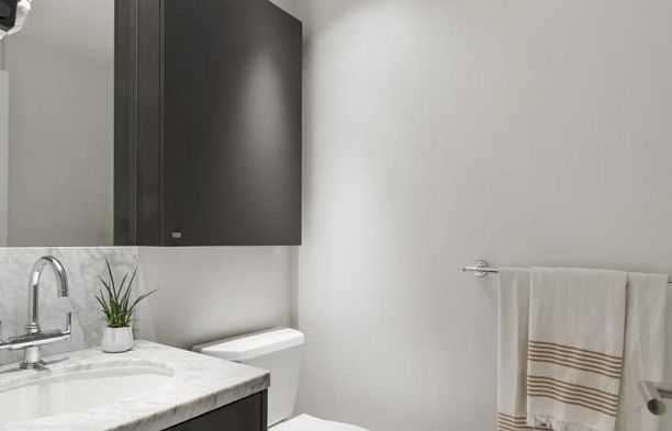 211 1961 Collingwood Street Kitsilano