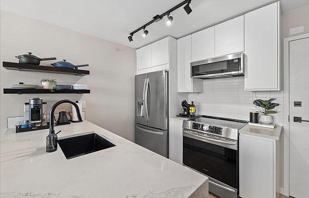 2308 928 Homer Street Yaletown