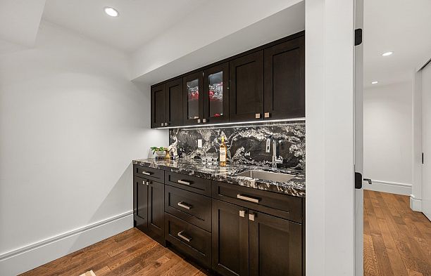 4005 Vine Street Quilchena