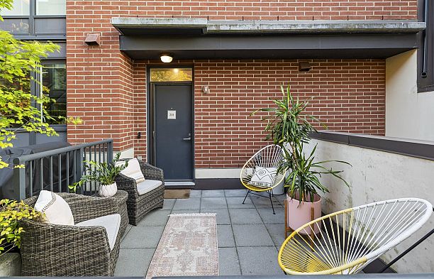 211 1961 Collingwood Street Kitsilano