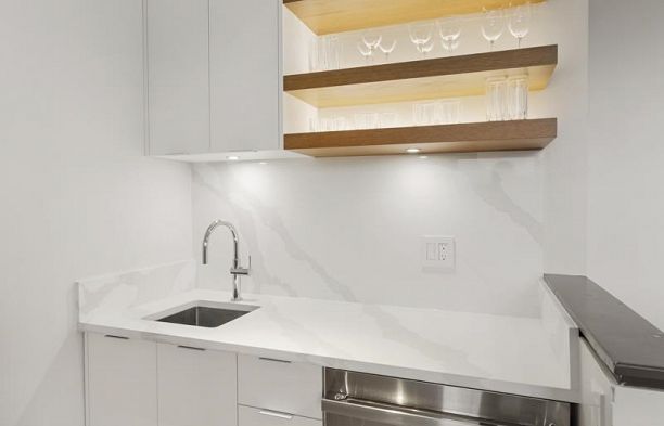 211 1961 Collingwood Street Kitsilano