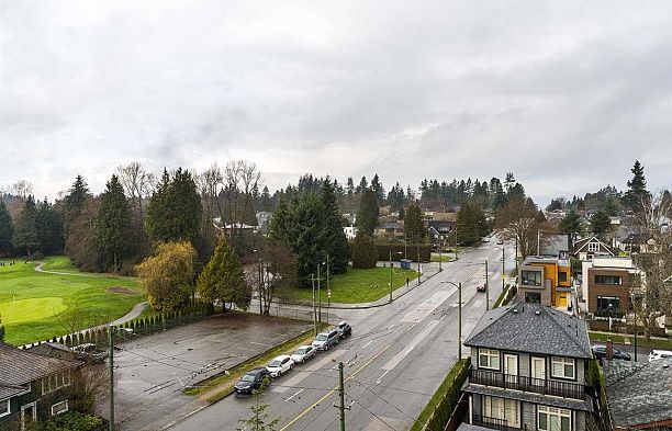 604 4691 10th Point Grey