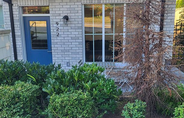 922 W 49th Avenue South Cambie