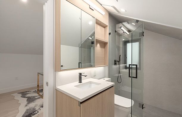 1 3186 W 11th Avenue Kitsilano